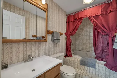 27 Harvest Lane Laconia NH 03246