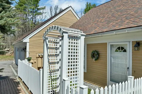 27 Harvest Lane Laconia NH 03246