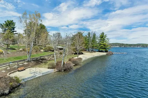 27 Harvest Lane Laconia NH 03246