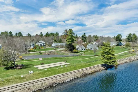 27 Harvest Lane Laconia NH 03246