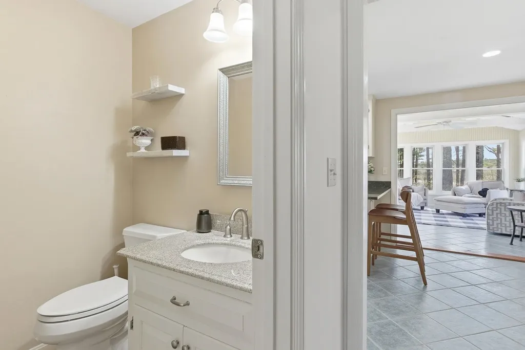 25 Buttonwood Drive Derry NH 03038