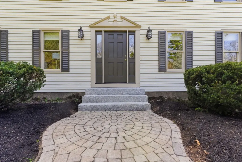 25 Buttonwood Drive Derry NH 03038
