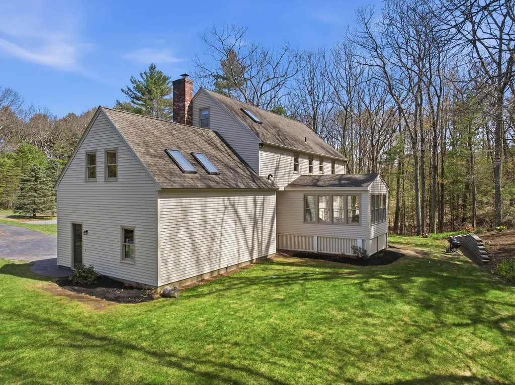 25 Buttonwood Drive Derry NH 03038