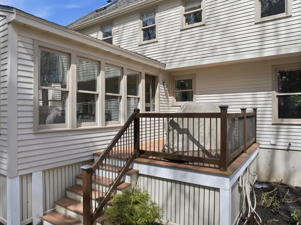 25 Buttonwood Drive Derry NH 03038