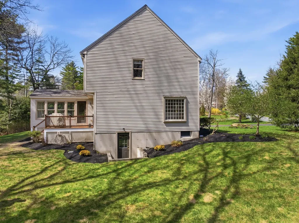 25 Buttonwood Drive Derry NH 03038