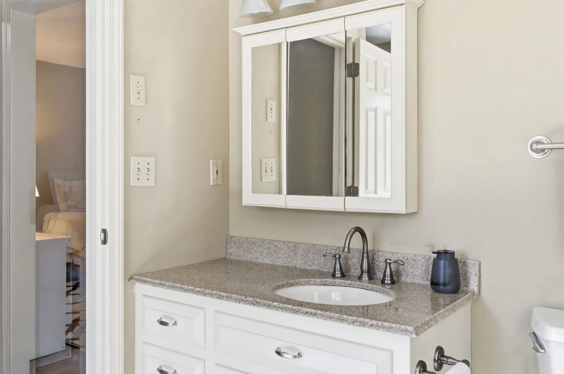 25 Buttonwood Drive Derry NH 03038
