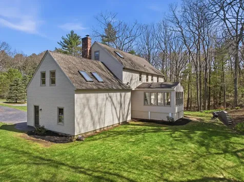 25 Buttonwood Drive Derry NH 03038