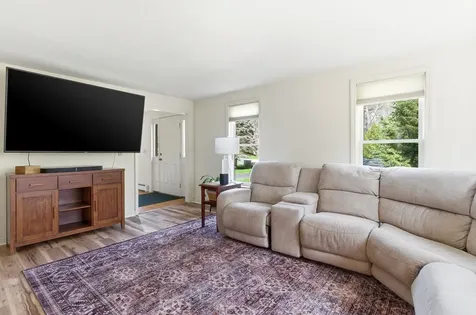 25 Buttonwood Drive Derry NH 03038