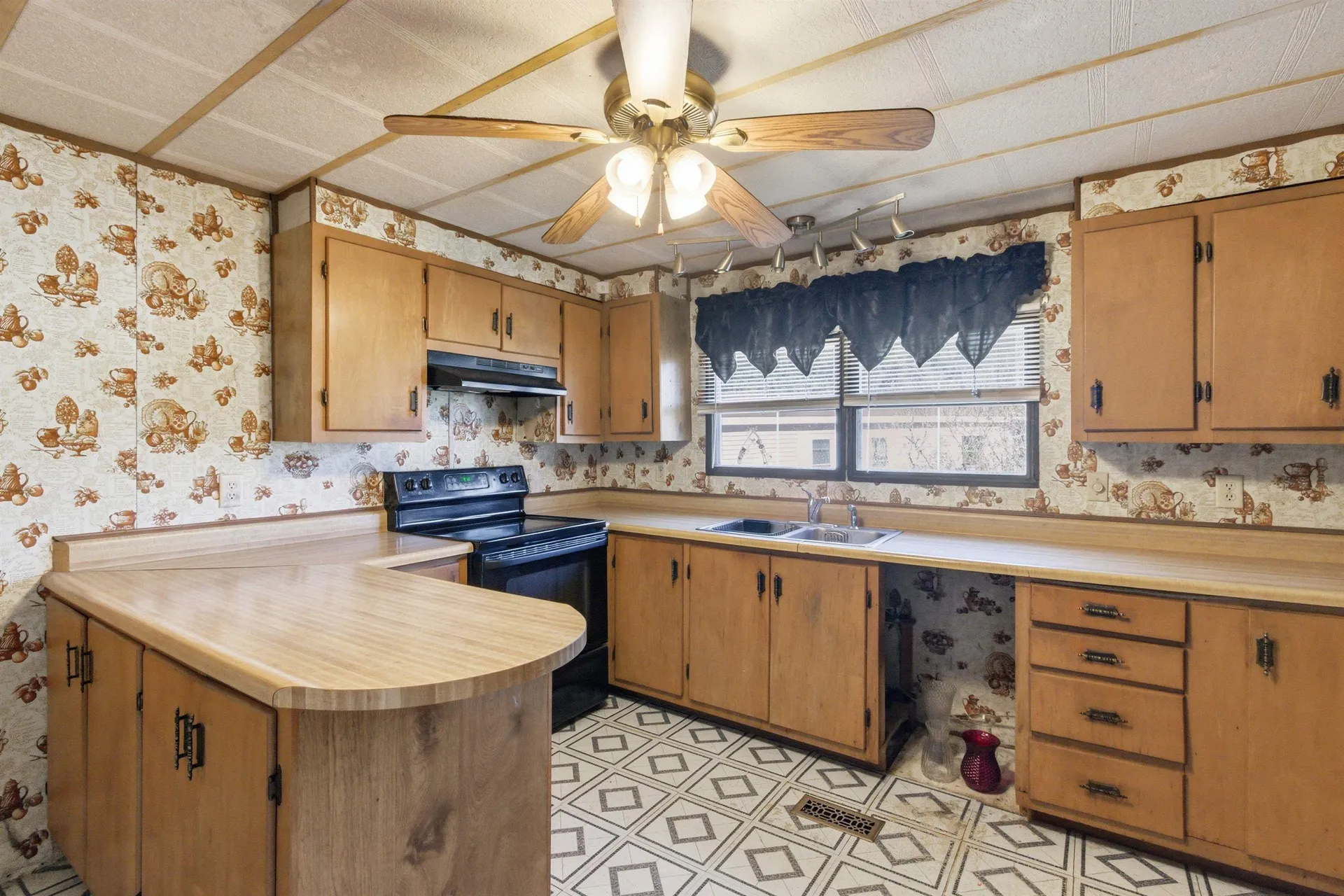 22 Brook Circle Loudon NH 03307