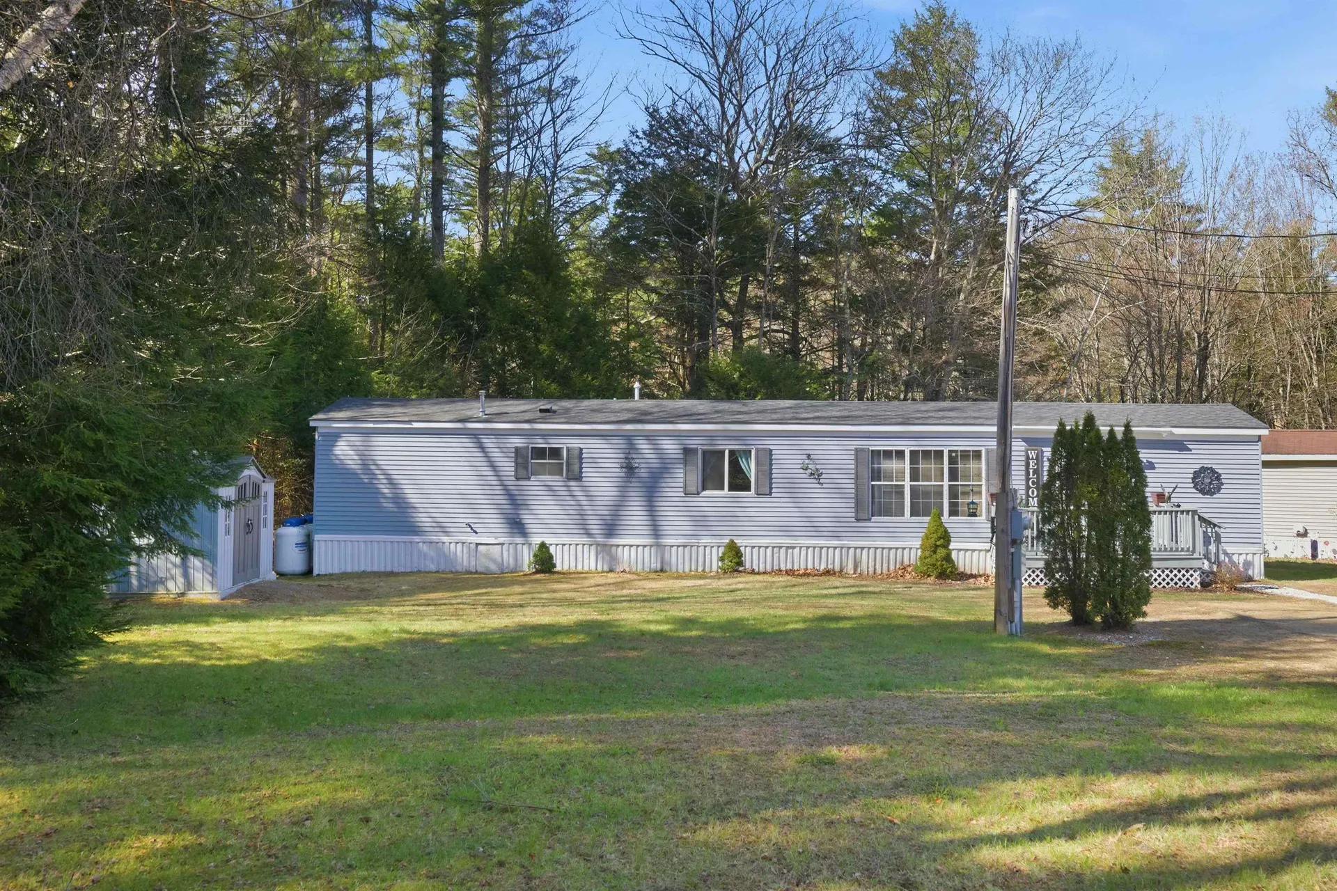 22 Brook Circle Loudon NH 03307