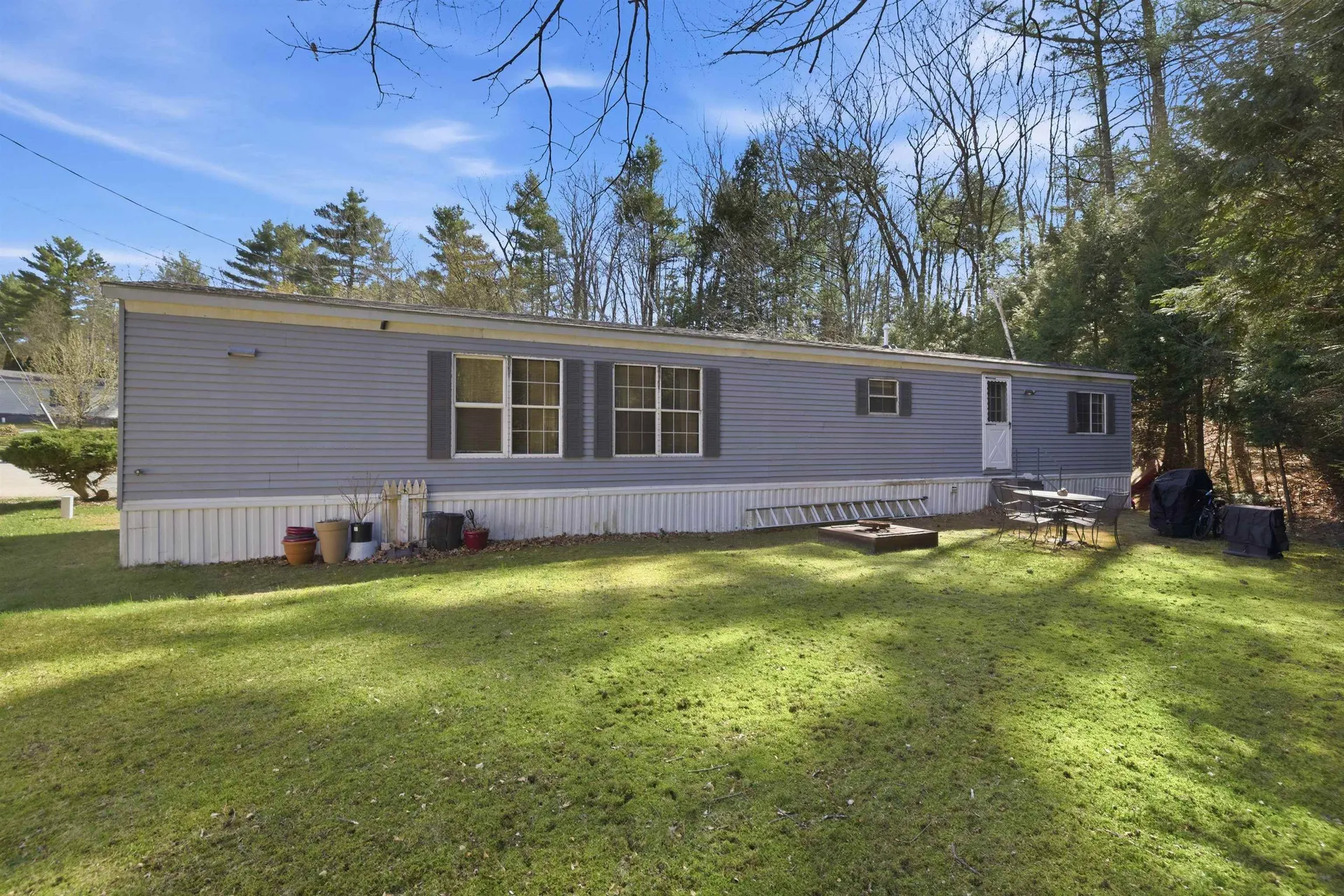 22 Brook Circle Loudon NH 03307