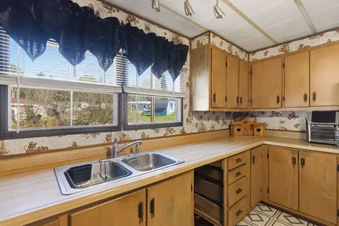 22 Brook Circle Loudon NH 03307