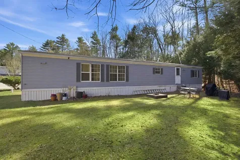 22 Brook Circle Loudon NH 03307