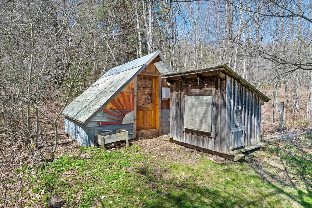115 Washbowl Road Northfield VT 05663