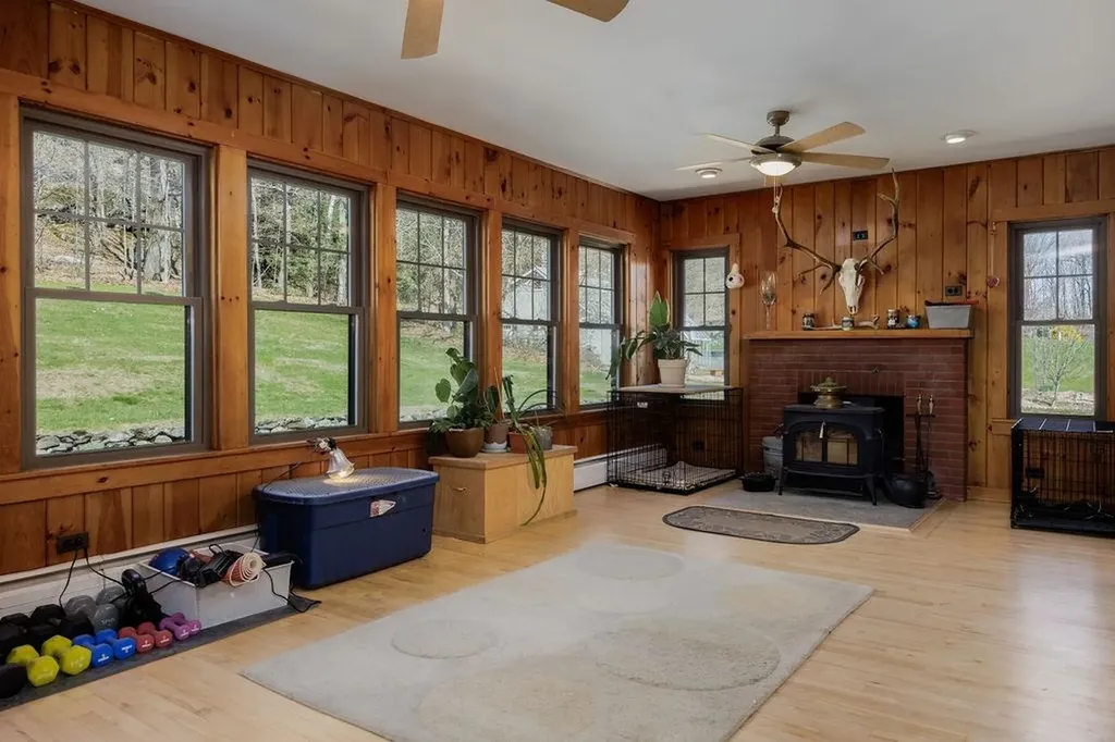 114 Gifford Road Hartford VT 05001