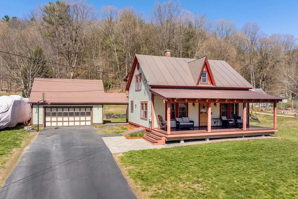 114 Gifford Road Hartford VT 05001