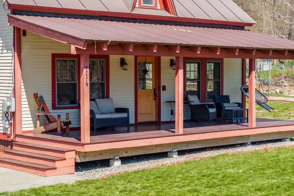 114 Gifford Road Hartford VT 05001