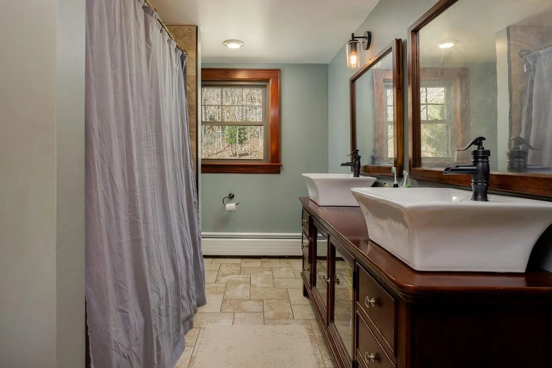 114 Gifford Road Hartford VT 05001