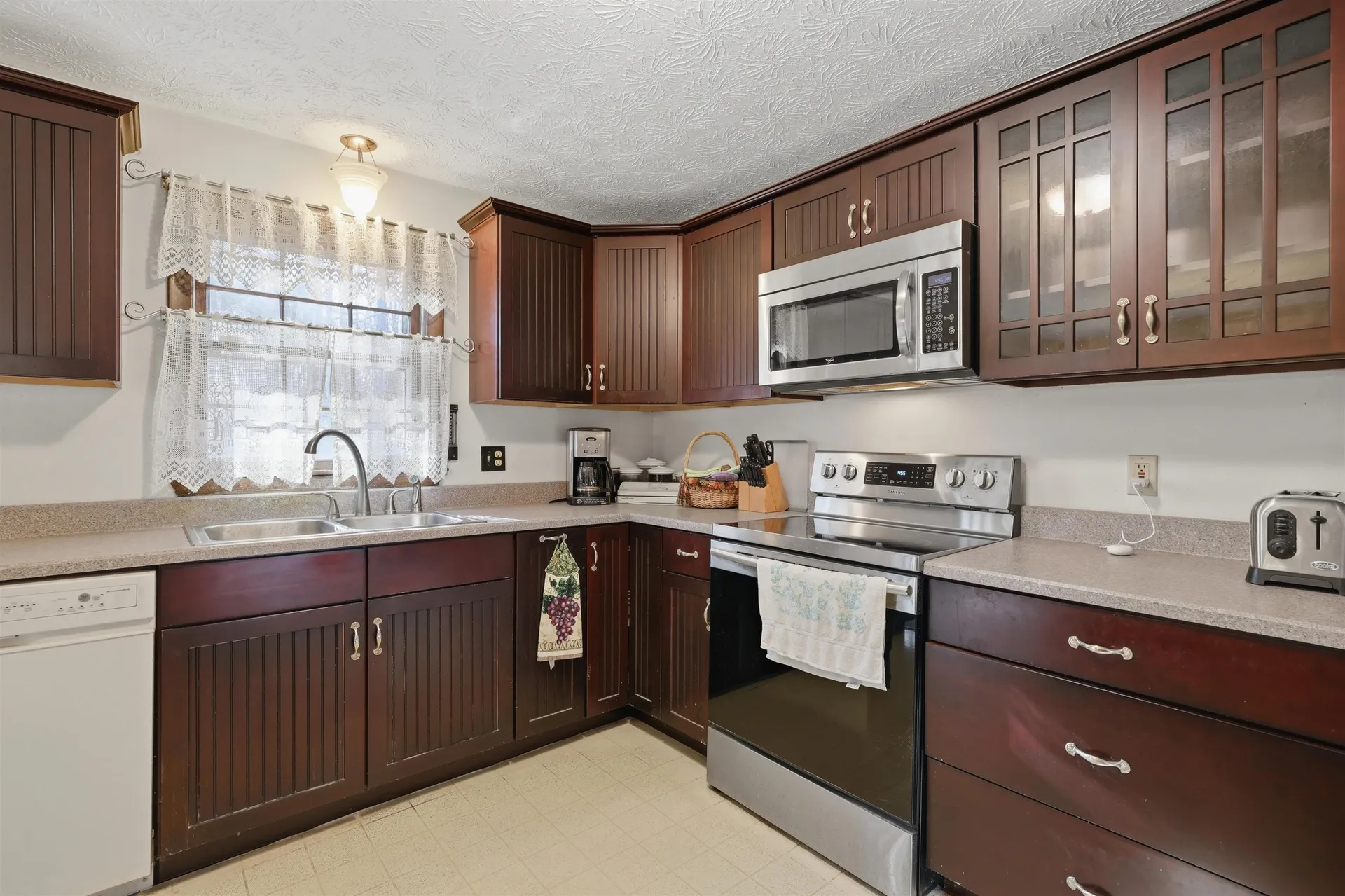 115 Fordway Extension Derry NH 03038