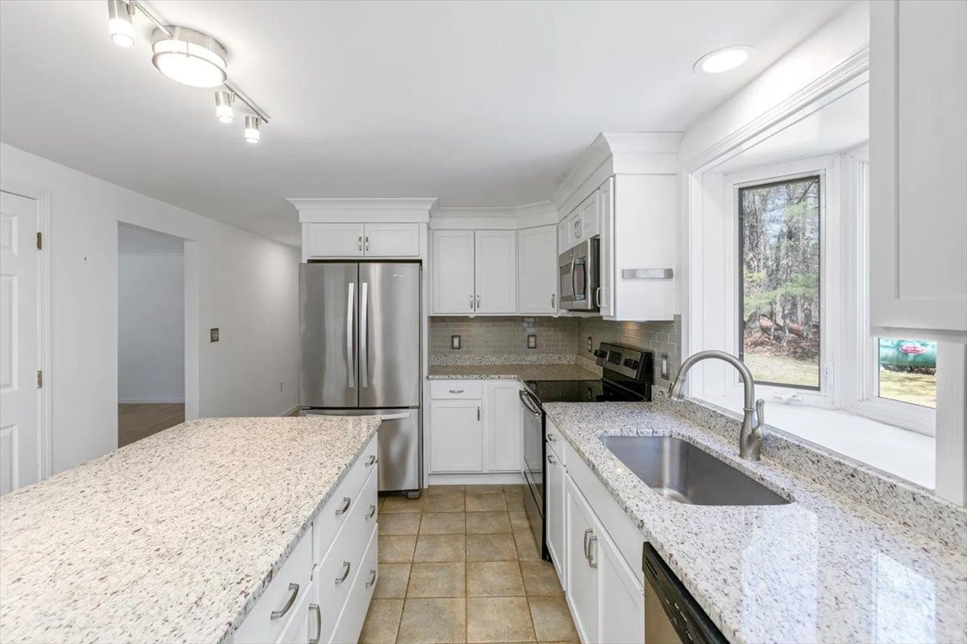 62 Magnolia Drive Pelham NH 03076
