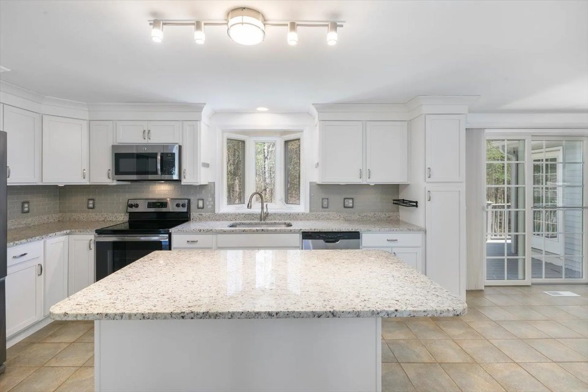 62 Magnolia Drive Pelham NH 03076