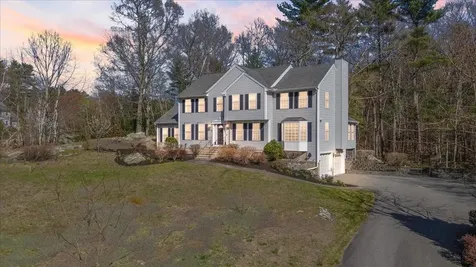 62 Magnolia Drive Pelham NH 03076