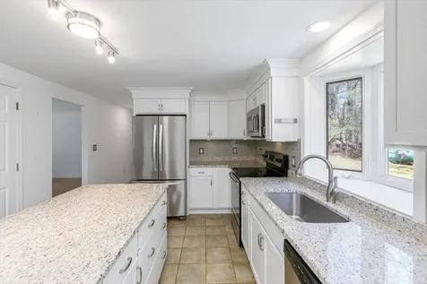 62 Magnolia Drive Pelham NH 03076
