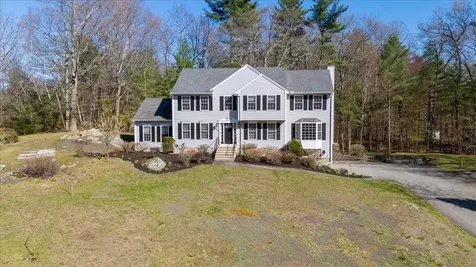 62 Magnolia Drive Pelham NH 03076