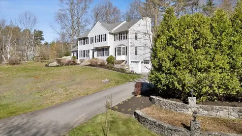 62 Magnolia Drive Pelham NH 03076