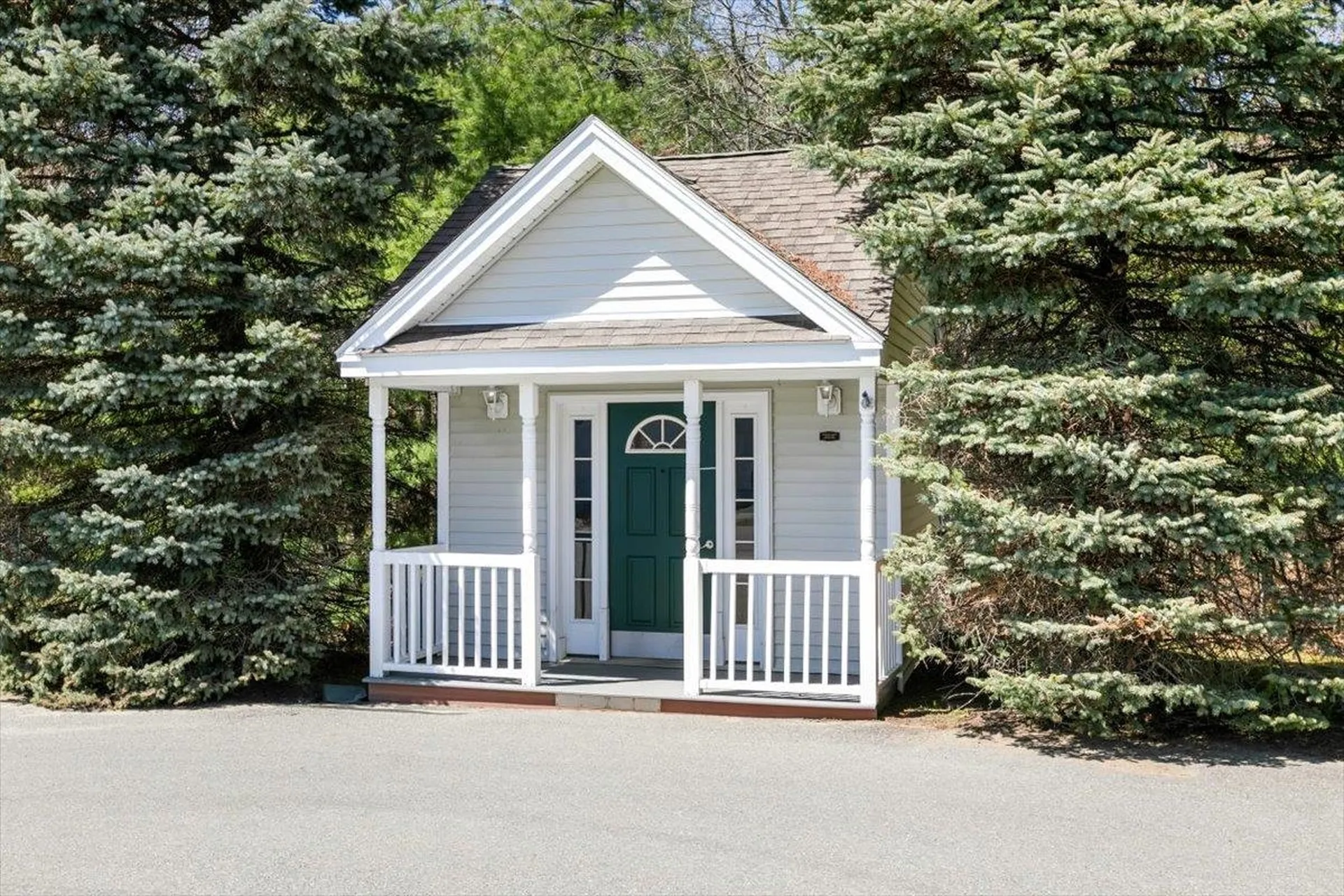 64 Brookview Road Windham NH 03087