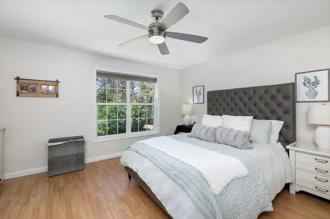 64 Brookview Road Windham NH 03087