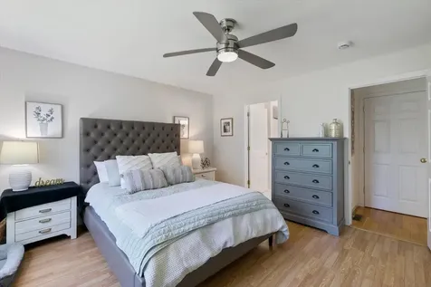 64 Brookview Road Windham NH 03087