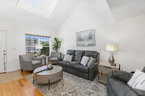 64 Brookview Road Windham NH 03087