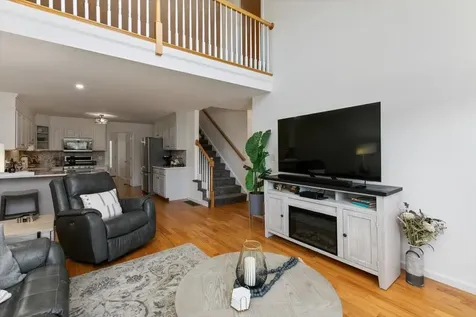 64 Brookview Road Windham NH 03087