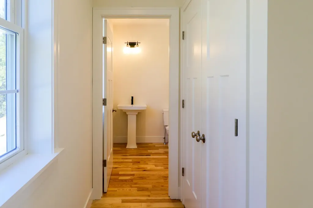 31 Eden Lane Portsmouth NH 03801