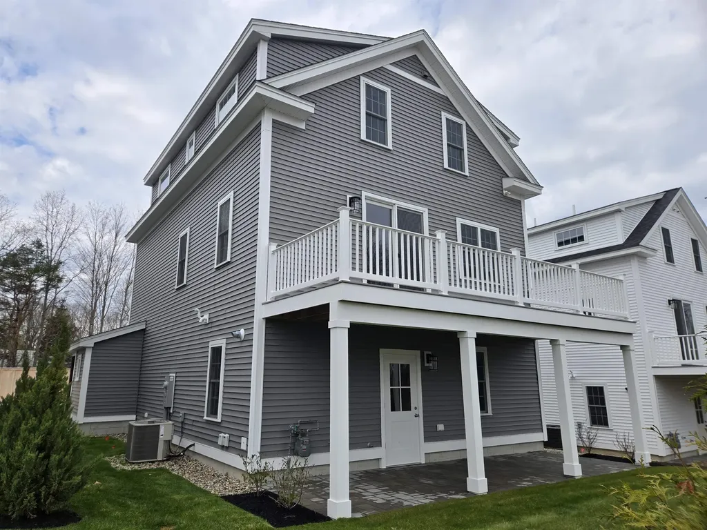 31 Eden Lane Portsmouth NH 03801