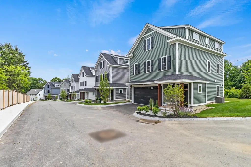 31 Eden Lane Portsmouth NH 03801