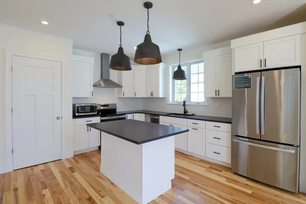 31 Eden Lane Portsmouth NH 03801