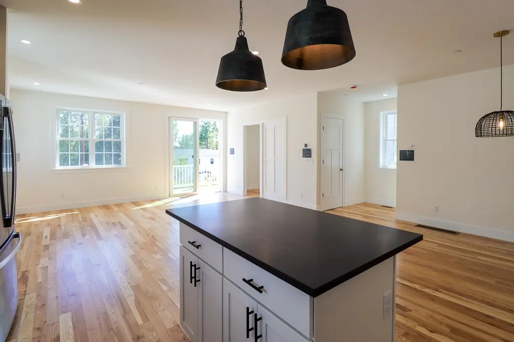 31 Eden Lane Portsmouth NH 03801