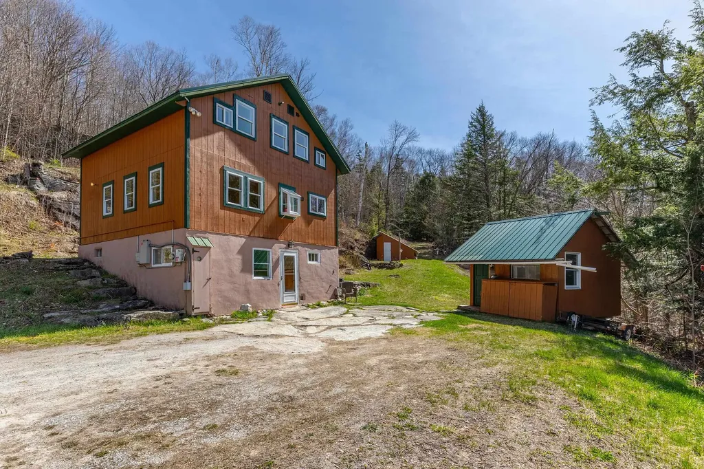 769 Straight Road Mount Holly VT 05730
