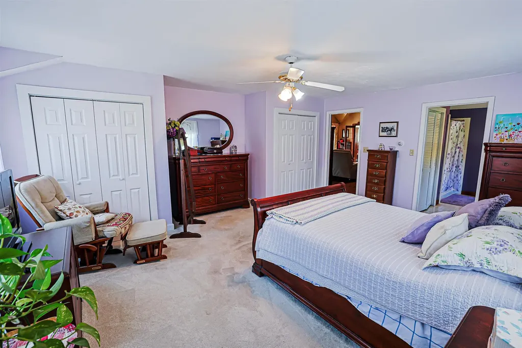84 Hovey Road Londonderry NH 03053