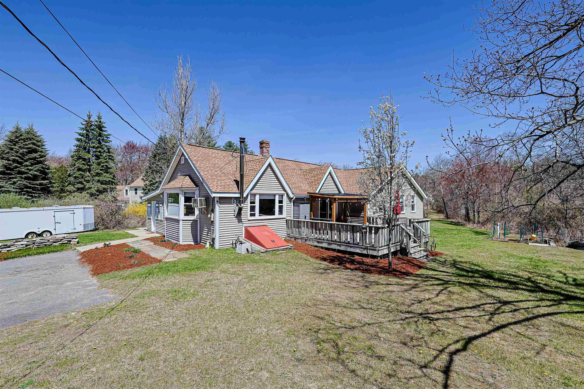 84 Hovey Road Londonderry NH 03053