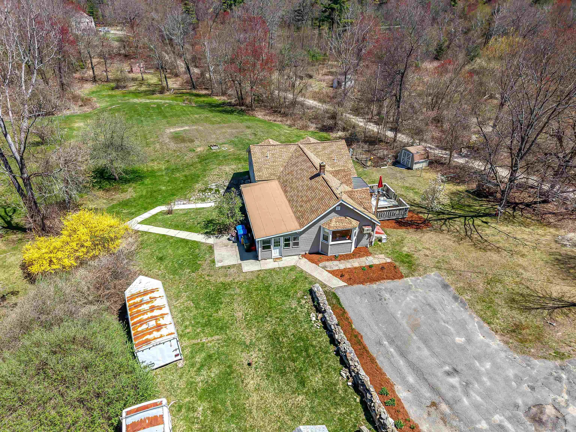 84 Hovey Road Londonderry NH 03053