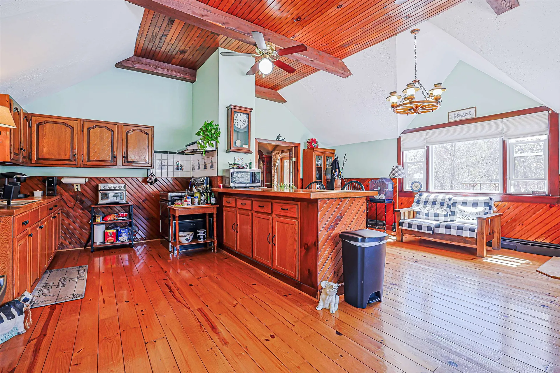 84 Hovey Road Londonderry NH 03053