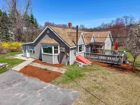 84 Hovey Road Londonderry NH 03053