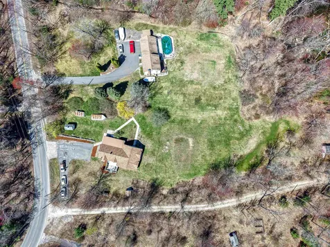 84 Hovey Road Londonderry NH 03053