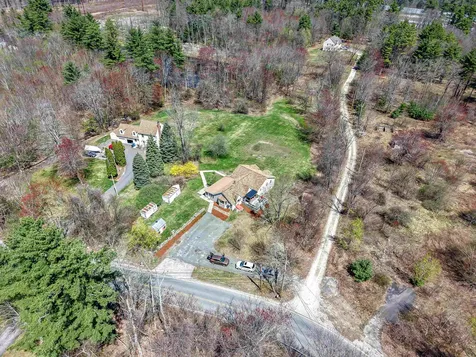 84 Hovey Road Londonderry NH 03053