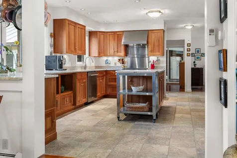 33 Rolling Ridge Road Lebanon NH 03766