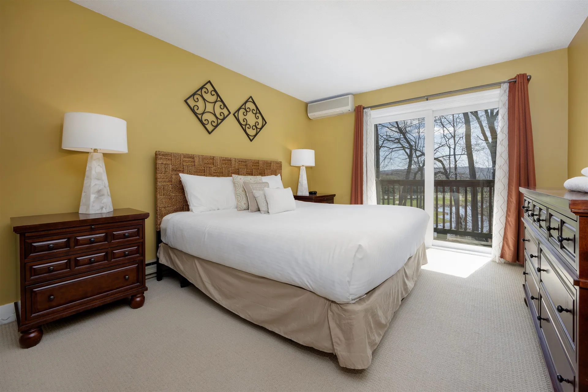 860 Murphy's Road Hartford VT 05059