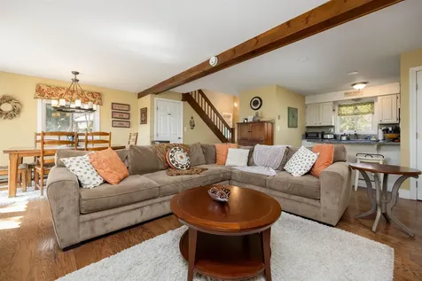860 Murphy's Road Hartford VT 05059